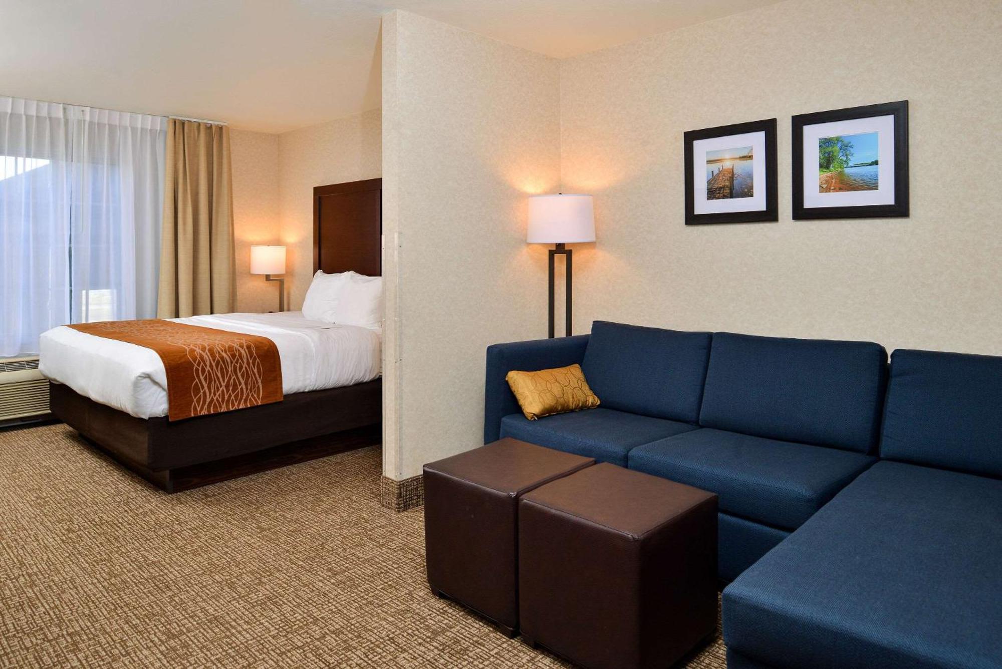 Comfort Inn & Suites Madison North Deforest Exterior foto
